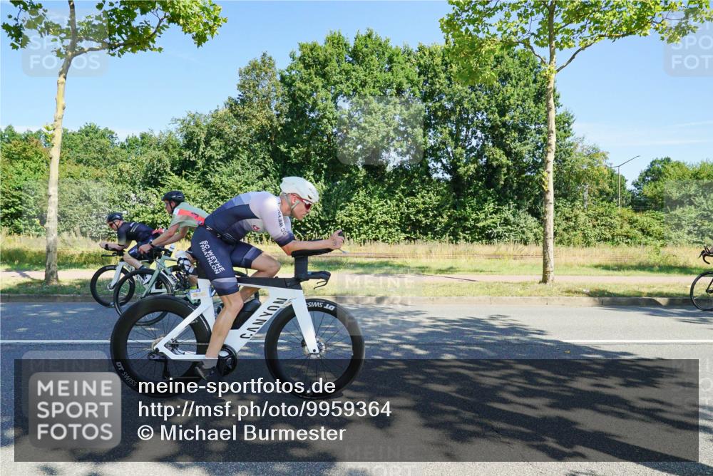 09.08.2026 - GEWOBA Citytriathlon Bremen Michael Burmester http://msf.ph/oto/9959364 09.08.2026 12:20:58 Radfahren 560, 562, 637, 639, 668, 678, 773, 889, 911, 912, 960, 968, 979, 1110 meine-sportfotos.de