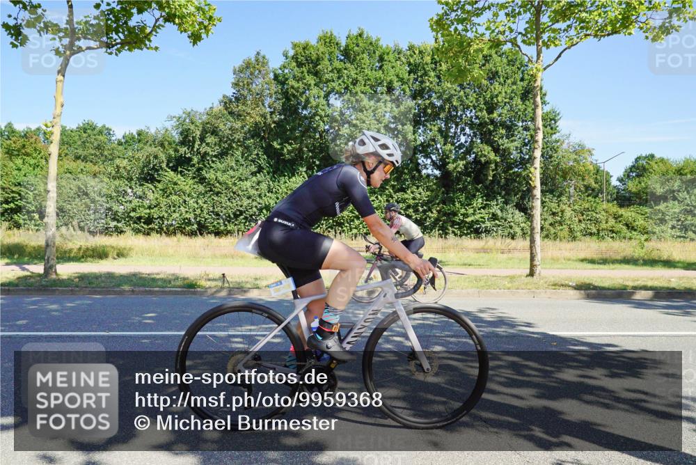 09.08.2026 - GEWOBA Citytriathlon Bremen Michael Burmester http://msf.ph/oto/9959368 09.08.2026 12:21:02 Radfahren 560, 562, 628, 637, 639, 644, 668, 678, 889, 911, 912, 960, 968, 979, 1110 meine-sportfotos.de