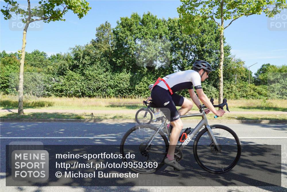09.08.2026 - GEWOBA Citytriathlon Bremen Michael Burmester http://msf.ph/oto/9959369 09.08.2026 12:21:03 Radfahren 560, 562, 628, 637, 639, 644, 668, 678, 889, 911, 912, 968, 979, 1110 meine-sportfotos.de