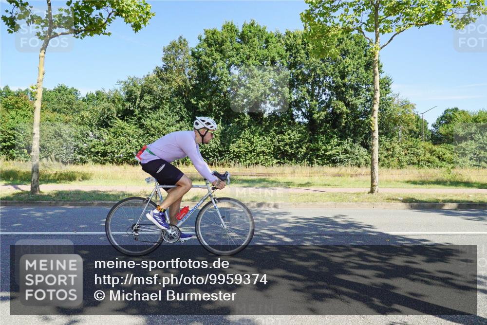 09.08.2026 - GEWOBA Citytriathlon Bremen Michael Burmester http://msf.ph/oto/9959374 09.08.2026 12:21:11 Radfahren 560, 562, 628, 637, 639, 644, 668, 912, 968, 979, 1110, 1115, 1132 meine-sportfotos.de