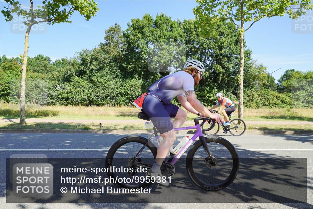 09.08.2026 - GEWOBA Citytriathlon Bremen Michael Burmester http://msf.ph/oto/9959381 09.08.2026 12:21:22 Radfahren 596, 644, 731, 1115, 1132 meine-sportfotos.de