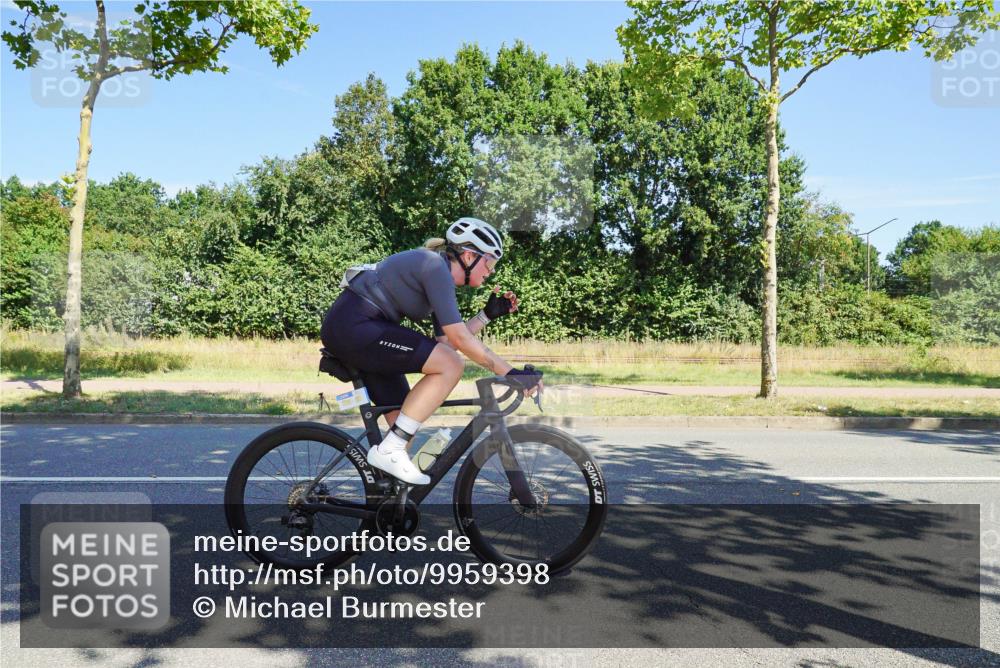 09.08.2026 - GEWOBA Citytriathlon Bremen Michael Burmester http://msf.ph/oto/9959398 09.08.2026 12:21:50 Radfahren 604, 626, 759, 768, 796, 834, 876, 885, 998, 1111, 1156 meine-sportfotos.de