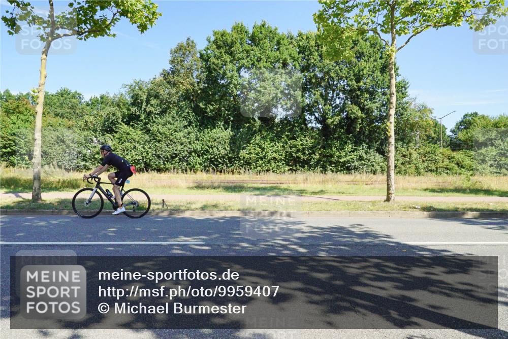 09.08.2026 - GEWOBA Citytriathlon Bremen Michael Burmester http://msf.ph/oto/9959407 09.08.2026 12:22:00 Radfahren 541, 571, 604, 626, 695, 759, 796, 876, 885, 953, 1102, 1114, 1156 meine-sportfotos.de