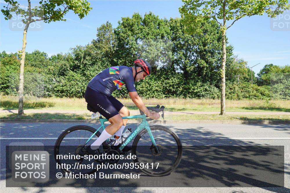 09.08.2026 - GEWOBA Citytriathlon Bremen Michael Burmester http://msf.ph/oto/9959417 09.08.2026 12:22:11 Radfahren 541, 559, 571, 623, 687, 694, 695, 896, 953, 954, 1102, 1114, 1139, 1154 meine-sportfotos.de