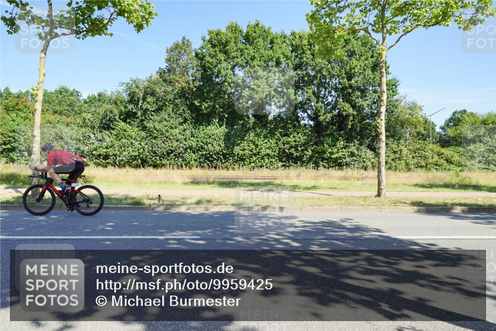 09.08.2026 - GEWOBA Citytriathlon Bremen Michael Burmester http://msf.ph/oto/9959425 09.08.2026 12:22:20 Radfahren 559, 623, 687, 694, 695, 696, 803, 896, 954, 1139, 1154 meine-sportfotos.de