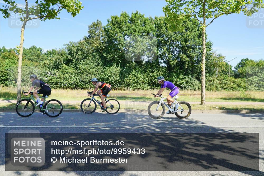 09.08.2026 - GEWOBA Citytriathlon Bremen Michael Burmester http://msf.ph/oto/9959433 09.08.2026 12:22:32 Radfahren 681, 696, 787, 803, 805, 956 meine-sportfotos.de