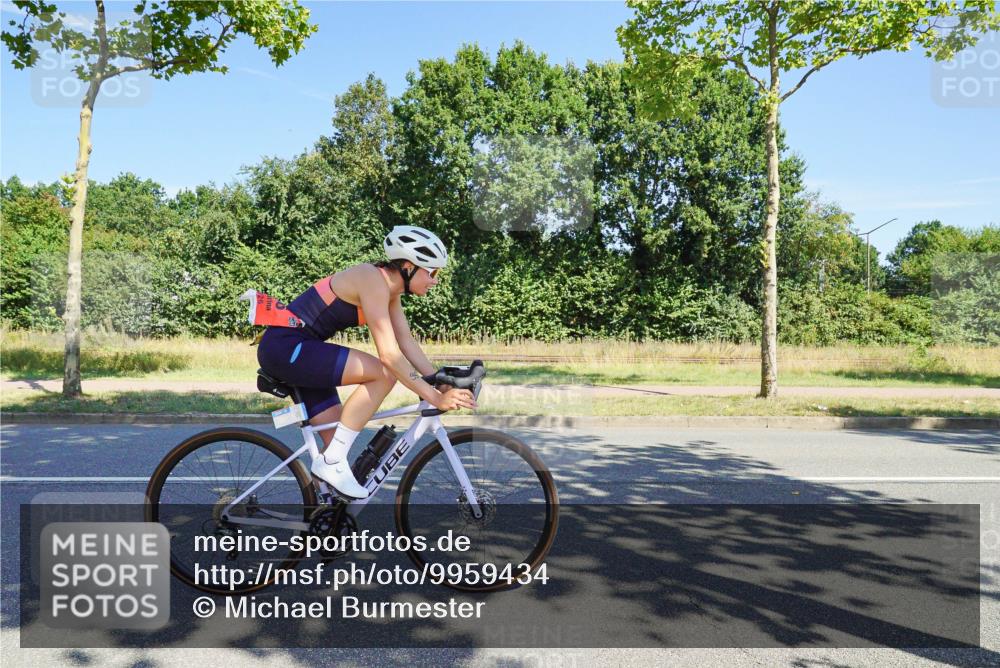 09.08.2026 - GEWOBA Citytriathlon Bremen Michael Burmester http://msf.ph/oto/9959434 09.08.2026 12:22:34 Radfahren 681, 696, 787, 805, 945, 956 meine-sportfotos.de