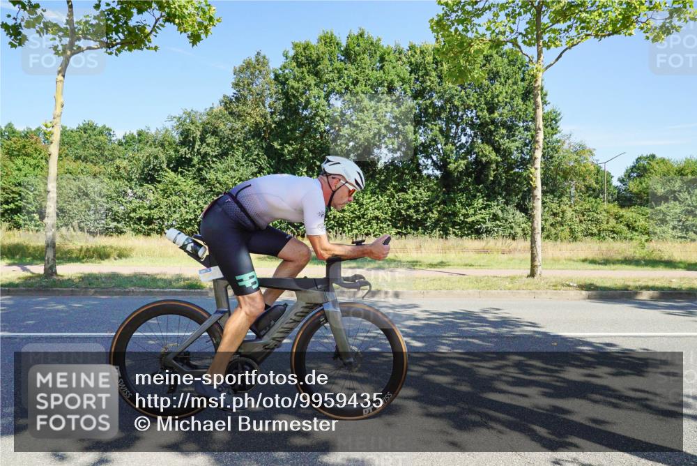 09.08.2026 - GEWOBA Citytriathlon Bremen Michael Burmester http://msf.ph/oto/9959435 09.08.2026 12:22:36 Radfahren 681, 696, 787, 805, 945, 956, 1108 meine-sportfotos.de