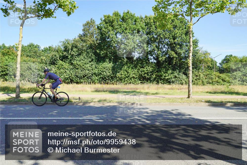 09.08.2026 - GEWOBA Citytriathlon Bremen Michael Burmester http://msf.ph/oto/9959438 09.08.2026 12:22:42 Radfahren 664, 681, 787, 800, 805, 945, 956, 1108 meine-sportfotos.de