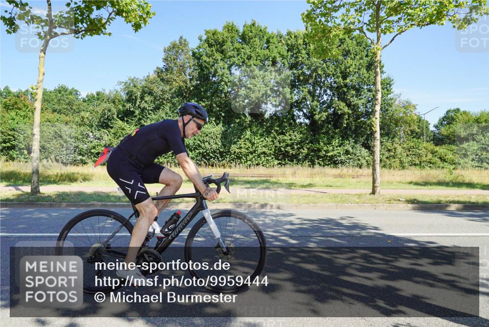 09.08.2026 - GEWOBA Citytriathlon Bremen Michael Burmester http://msf.ph/oto/9959444 09.08.2026 12:22:49 Radfahren 664, 681, 699, 800, 915, 945, 1012, 1108 meine-sportfotos.de