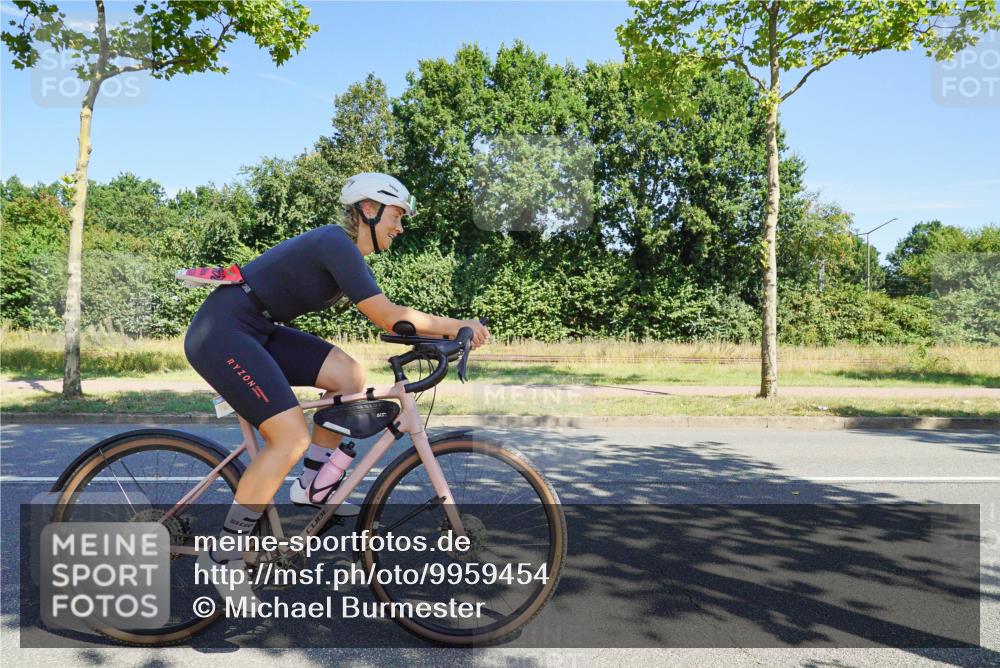 09.08.2026 - GEWOBA Citytriathlon Bremen Michael Burmester http://msf.ph/oto/9959454 09.08.2026 12:23:02 Radfahren 699, 783, 809, 915, 919, 933, 940, 966, 972, 1012, 1136 meine-sportfotos.de