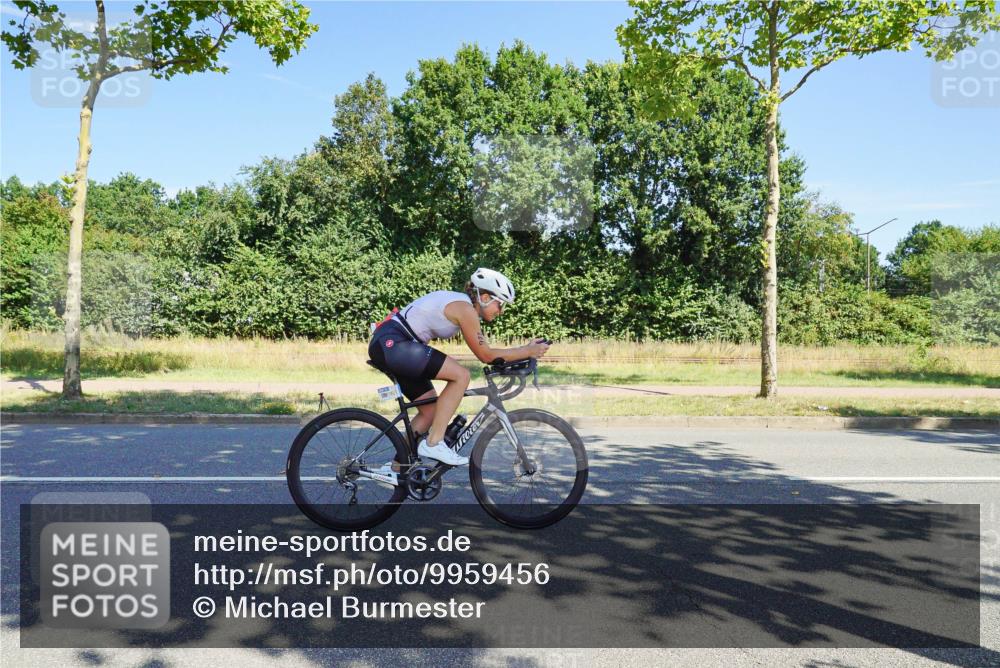 09.08.2026 - GEWOBA Citytriathlon Bremen Michael Burmester http://msf.ph/oto/9959456 09.08.2026 12:23:04 Radfahren 612, 699, 783, 809, 898, 915, 919, 933, 940, 966, 972, 1012, 1136 meine-sportfotos.de