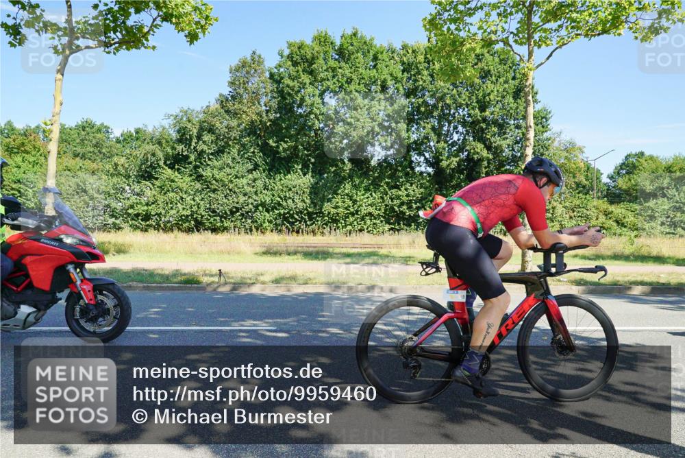 09.08.2026 - GEWOBA Citytriathlon Bremen Michael Burmester http://msf.ph/oto/9959460 09.08.2026 12:23:09 Radfahren 572, 577, 612, 783, 809, 840, 871, 898, 919, 933, 940, 966, 972, 1123, 1136 meine-sportfotos.de
