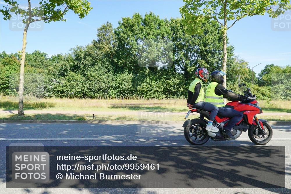09.08.2026 - GEWOBA Citytriathlon Bremen Michael Burmester http://msf.ph/oto/9959461 09.08.2026 12:23:09 Radfahren 572, 577, 612, 783, 809, 840, 871, 898, 919, 933, 940, 966, 972, 1123, 1136 meine-sportfotos.de