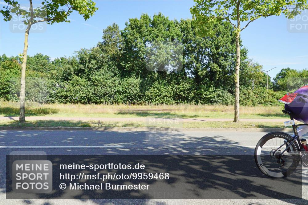 09.08.2026 - GEWOBA Citytriathlon Bremen Michael Burmester http://msf.ph/oto/9959468 09.08.2026 12:23:15 Radfahren 572, 577, 612, 782, 809, 840, 871, 888, 898, 919, 972, 976, 996, 1123, 1136 meine-sportfotos.de