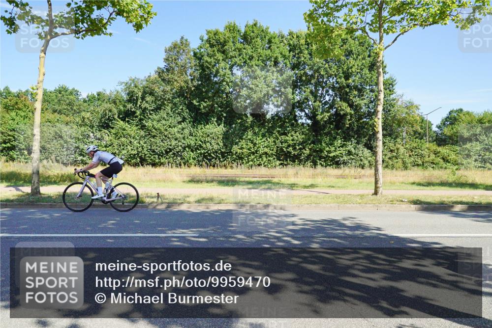 09.08.2026 - GEWOBA Citytriathlon Bremen Michael Burmester http://msf.ph/oto/9959470 09.08.2026 12:23:16 Radfahren 572, 577, 612, 782, 840, 871, 888, 898, 972, 976, 996, 1123, 1136 meine-sportfotos.de