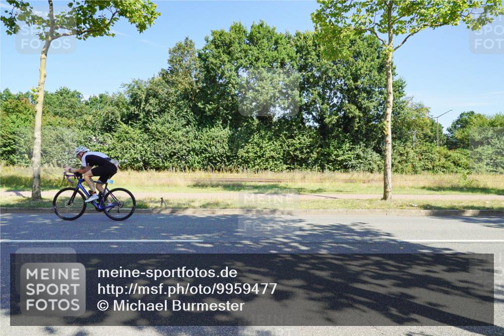 09.08.2026 - GEWOBA Citytriathlon Bremen Michael Burmester http://msf.ph/oto/9959477 09.08.2026 12:23:28 Radfahren 572, 577, 651, 701, 707, 782, 888, 976, 996 meine-sportfotos.de