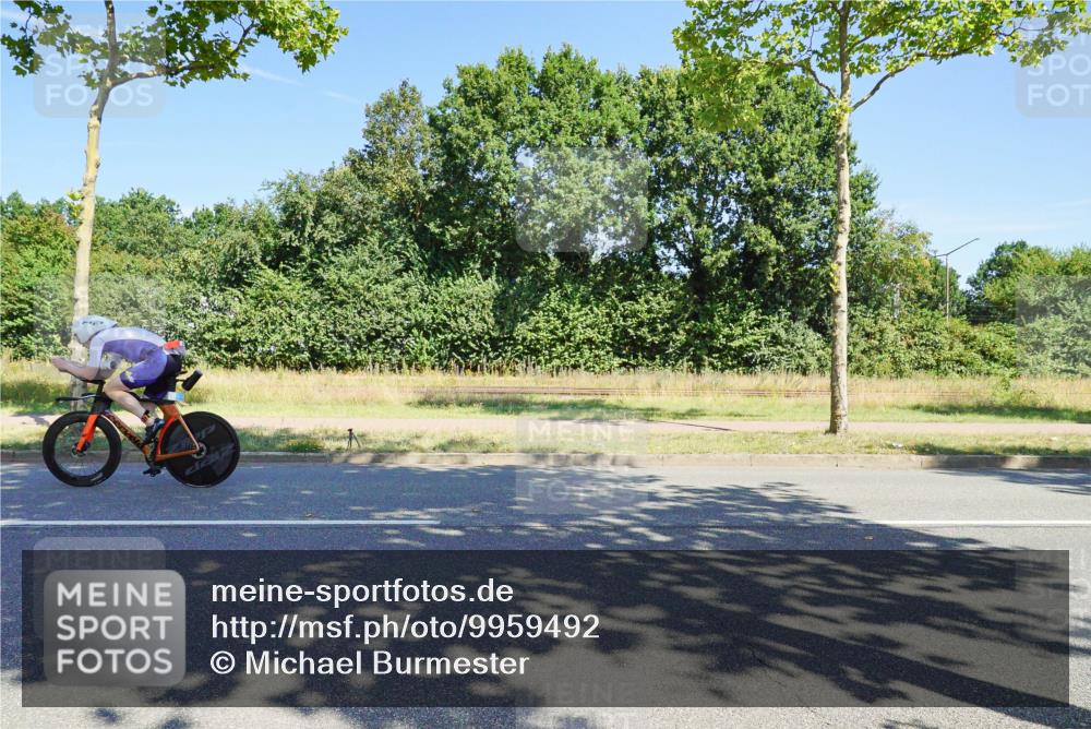 09.08.2026 - GEWOBA Citytriathlon Bremen Michael Burmester http://msf.ph/oto/9959492 09.08.2026 12:23:54 Radfahren 570, 585, 705, 761, 887, 890, 1107, 1124, 1159 meine-sportfotos.de