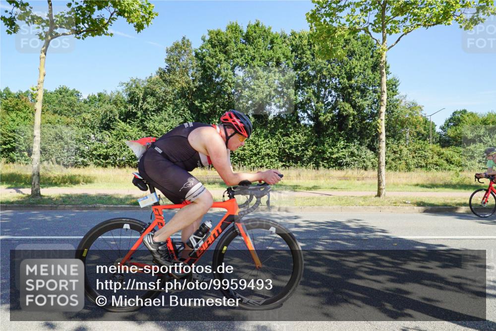 09.08.2026 - GEWOBA Citytriathlon Bremen Michael Burmester http://msf.ph/oto/9959493 09.08.2026 12:23:55 Radfahren 570, 585, 705, 761, 887, 890, 891, 1107, 1124, 1159 meine-sportfotos.de