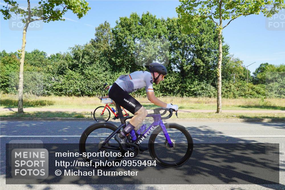 09.08.2026 - GEWOBA Citytriathlon Bremen Michael Burmester http://msf.ph/oto/9959494 09.08.2026 12:23:56 Radfahren 570, 585, 705, 761, 887, 890, 891, 1107, 1124, 1159 meine-sportfotos.de