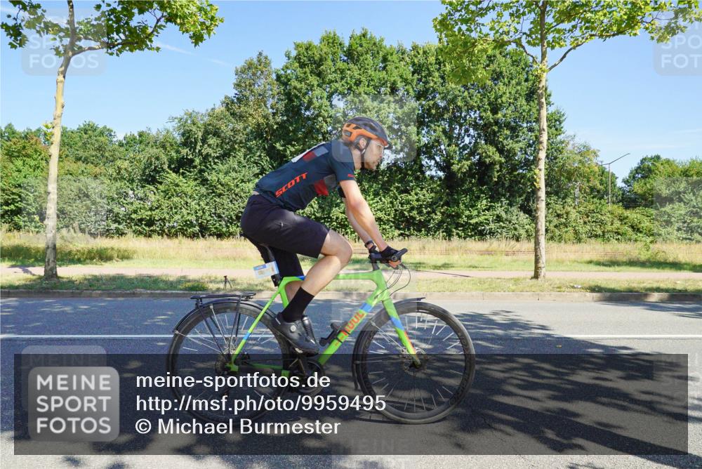 09.08.2026 - GEWOBA Citytriathlon Bremen Michael Burmester http://msf.ph/oto/9959495 09.08.2026 12:23:57 Radfahren 570, 585, 705, 761, 887, 890, 891, 1105, 1107, 1124, 1159 meine-sportfotos.de