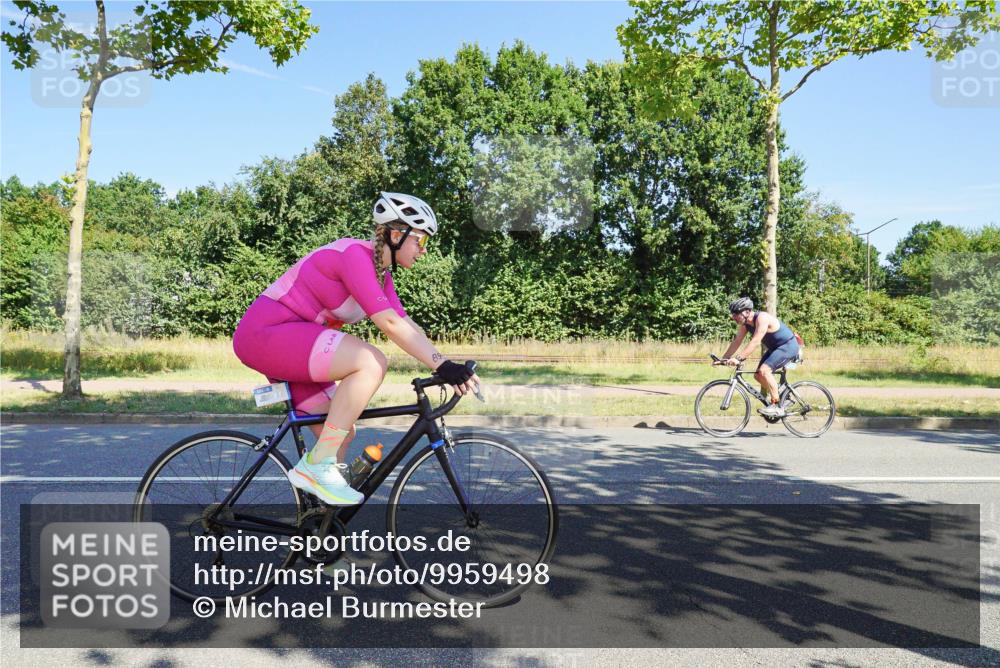 09.08.2026 - GEWOBA Citytriathlon Bremen Michael Burmester http://msf.ph/oto/9959498 09.08.2026 12:24:04 Radfahren 570, 585, 761, 887, 891, 1105, 1124, 1159 meine-sportfotos.de