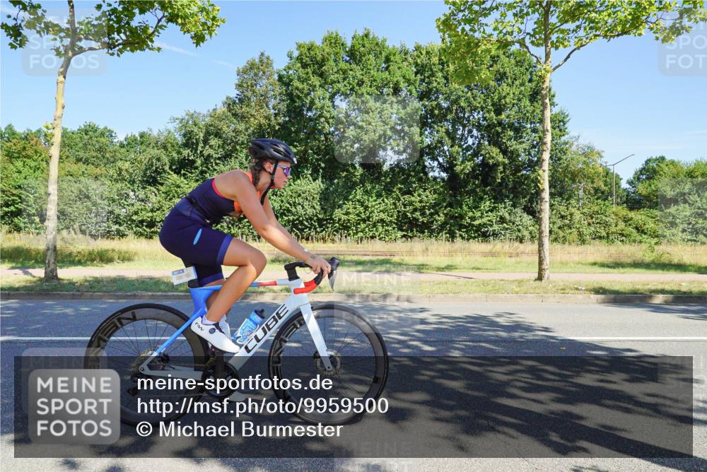 09.08.2026 - GEWOBA Citytriathlon Bremen Michael Burmester http://msf.ph/oto/9959500 09.08.2026 12:24:05 Radfahren 570, 585, 761, 887, 891, 1105, 1124, 1159 meine-sportfotos.de