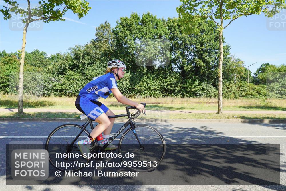 09.08.2026 - GEWOBA Citytriathlon Bremen Michael Burmester http://msf.ph/oto/9959513 09.08.2026 12:24:32 Radfahren 601, 620, 671, 675, 753, 770, 1152 meine-sportfotos.de