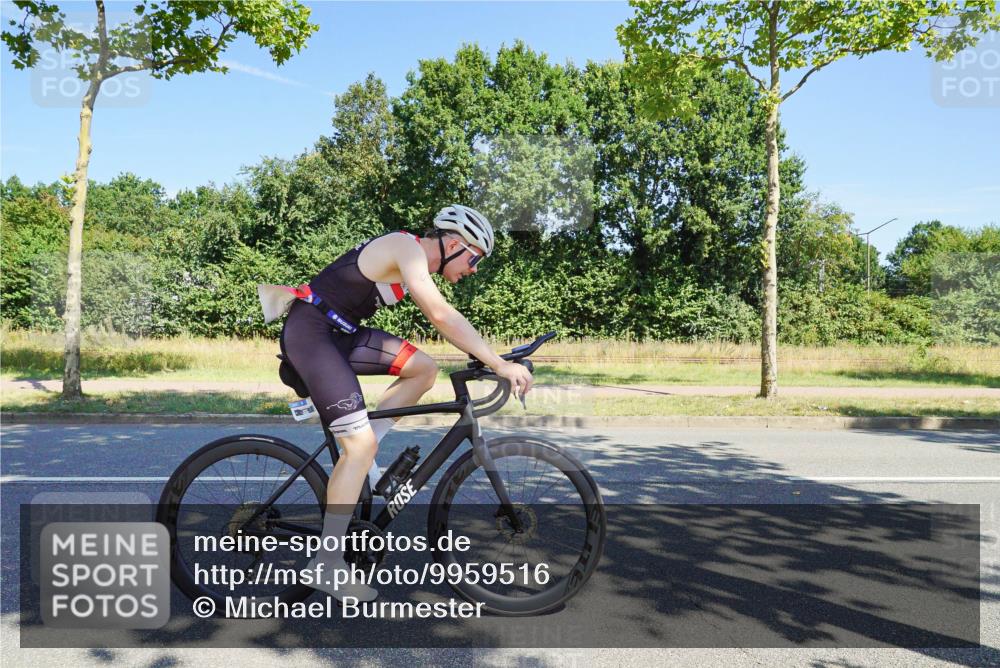 09.08.2026 - GEWOBA Citytriathlon Bremen Michael Burmester http://msf.ph/oto/9959516 09.08.2026 12:24:35 Radfahren 601, 620, 671, 675, 753, 770, 1152 meine-sportfotos.de
