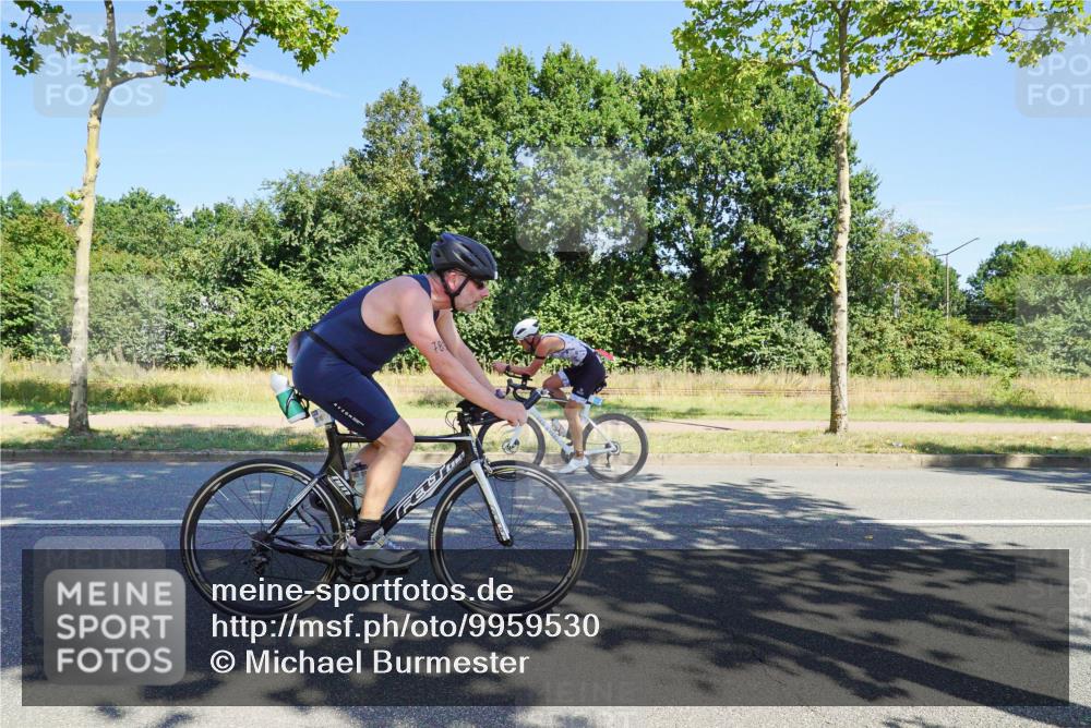 09.08.2026 - GEWOBA Citytriathlon Bremen Michael Burmester http://msf.ph/oto/9959530 09.08.2026 12:24:53 Radfahren 711, 720, 776, 785, 819, 974, 991, 1104, 1140 meine-sportfotos.de