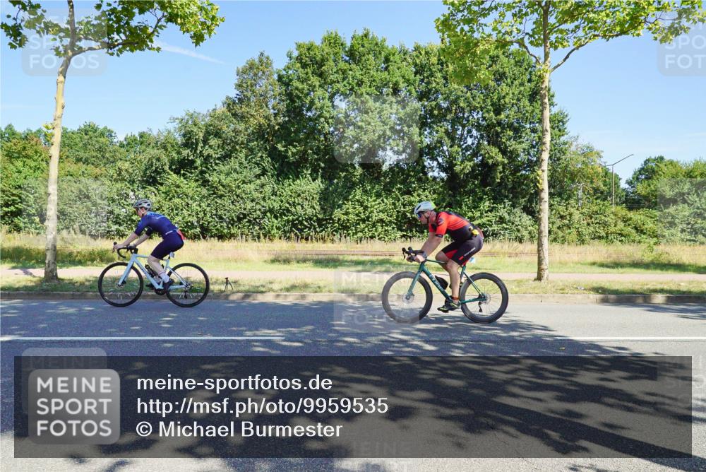 09.08.2026 - GEWOBA Citytriathlon Bremen Michael Burmester http://msf.ph/oto/9959535 09.08.2026 12:24:58 Radfahren 548, 602, 711, 776, 785, 819, 974, 991, 1104, 1140 meine-sportfotos.de