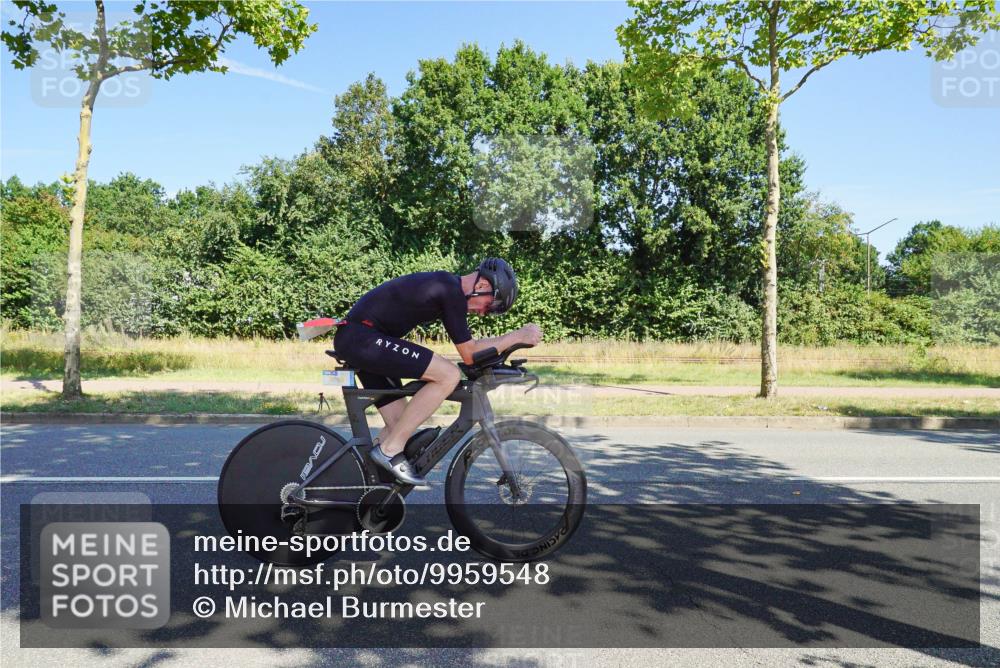 09.08.2026 - GEWOBA Citytriathlon Bremen Michael Burmester http://msf.ph/oto/9959548 09.08.2026 12:25:08 Radfahren 548, 602, 711, 858, 859, 899, 991, 1104, 1140 meine-sportfotos.de