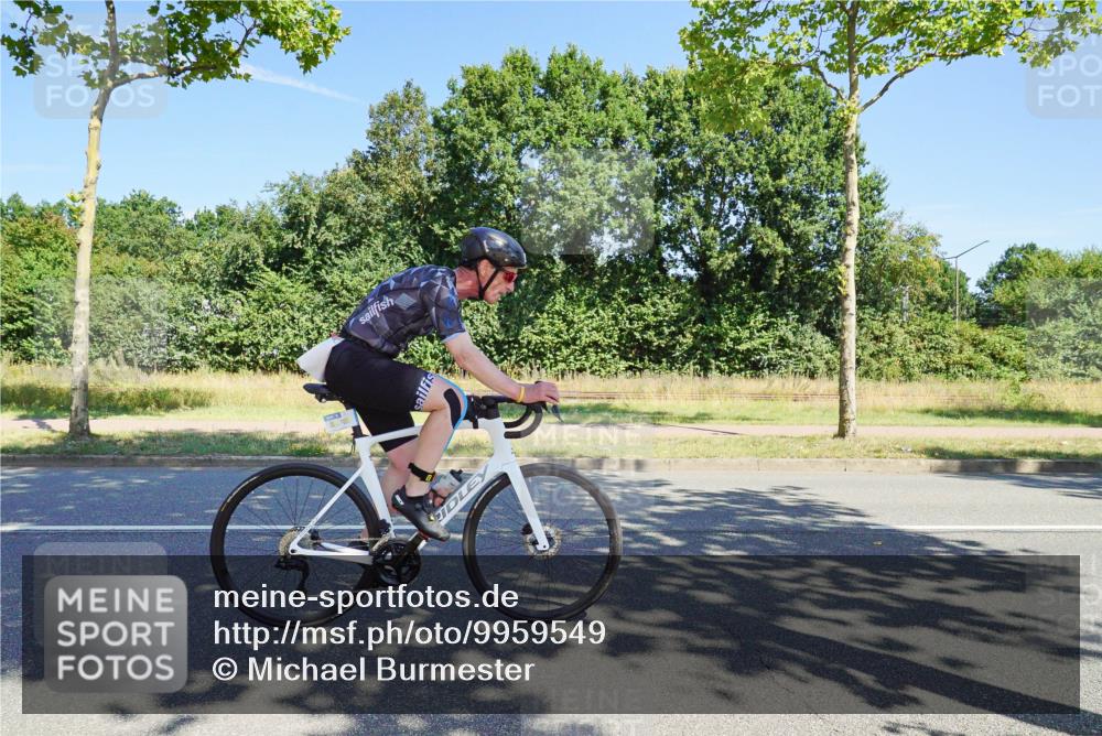 09.08.2026 - GEWOBA Citytriathlon Bremen Michael Burmester http://msf.ph/oto/9959549 09.08.2026 12:25:11 Radfahren 548, 602, 858, 859, 899, 991, 1140 meine-sportfotos.de