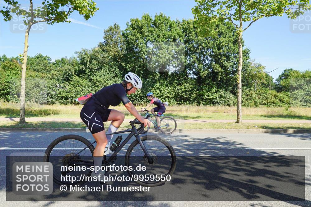 09.08.2026 - GEWOBA Citytriathlon Bremen Michael Burmester http://msf.ph/oto/9959550 09.08.2026 12:25:13 Radfahren 548, 602, 858, 859, 899, 1140 meine-sportfotos.de