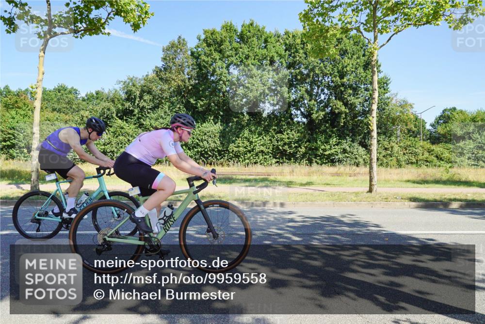 09.08.2026 - GEWOBA Citytriathlon Bremen Michael Burmester http://msf.ph/oto/9959558 09.08.2026 12:25:24 Radfahren 558, 649, 774, 859, 936, 1010, 1106, 1121 meine-sportfotos.de