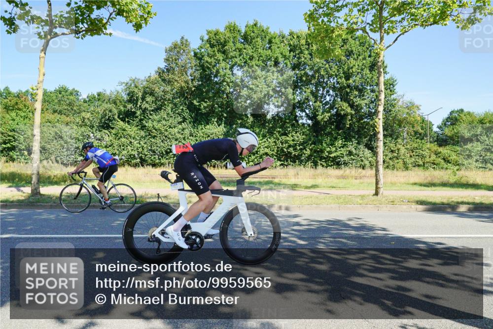 09.08.2026 - GEWOBA Citytriathlon Bremen Michael Burmester http://msf.ph/oto/9959565 09.08.2026 12:25:32 Radfahren 558, 649, 702, 743, 774, 848, 936, 982, 1010, 1106, 1121, 1122, 1125 meine-sportfotos.de