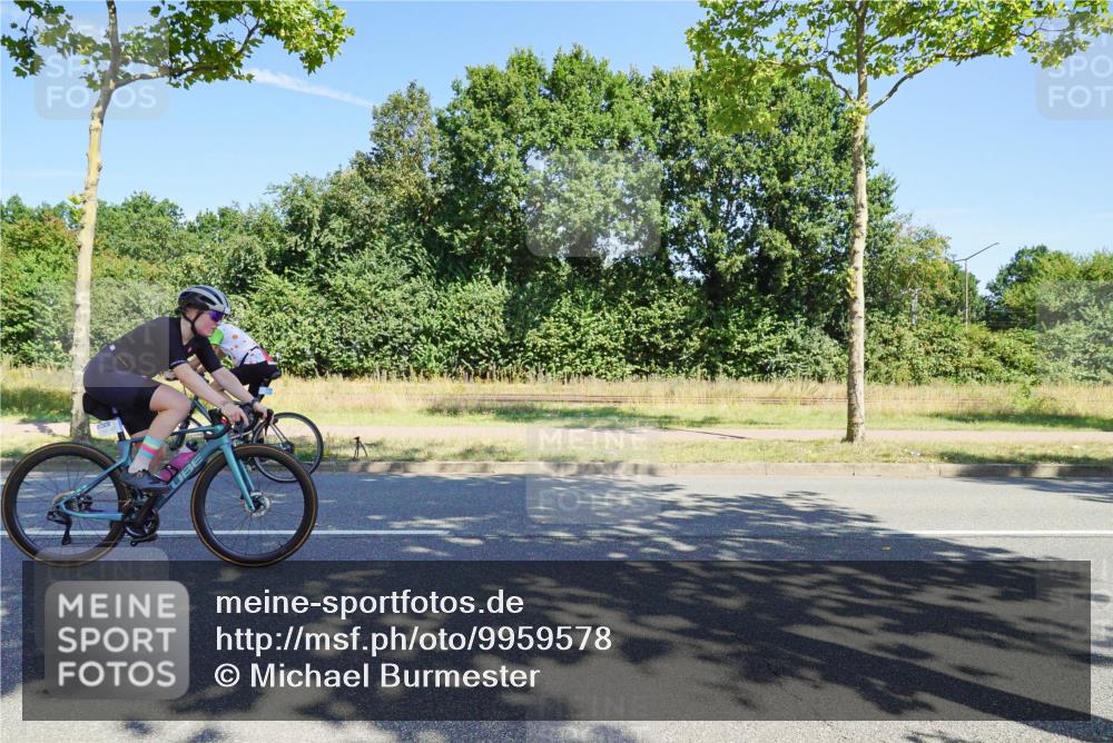 09.08.2026 - GEWOBA Citytriathlon Bremen Michael Burmester http://msf.ph/oto/9959578 09.08.2026 12:25:51 Radfahren 578, 614, 635, 702, 718, 738, 743, 779, 789, 797, 810, 848, 853, 913, 927, 942, 944, 1125 meine-sportfotos.de