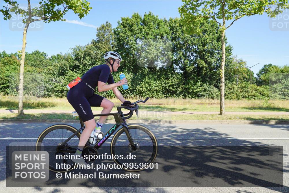 09.08.2026 - GEWOBA Citytriathlon Bremen Michael Burmester http://msf.ph/oto/9959601 09.08.2026 12:26:29 Radfahren 621, 674, 766, 767, 842, 908, 985, 1127, 1131 meine-sportfotos.de