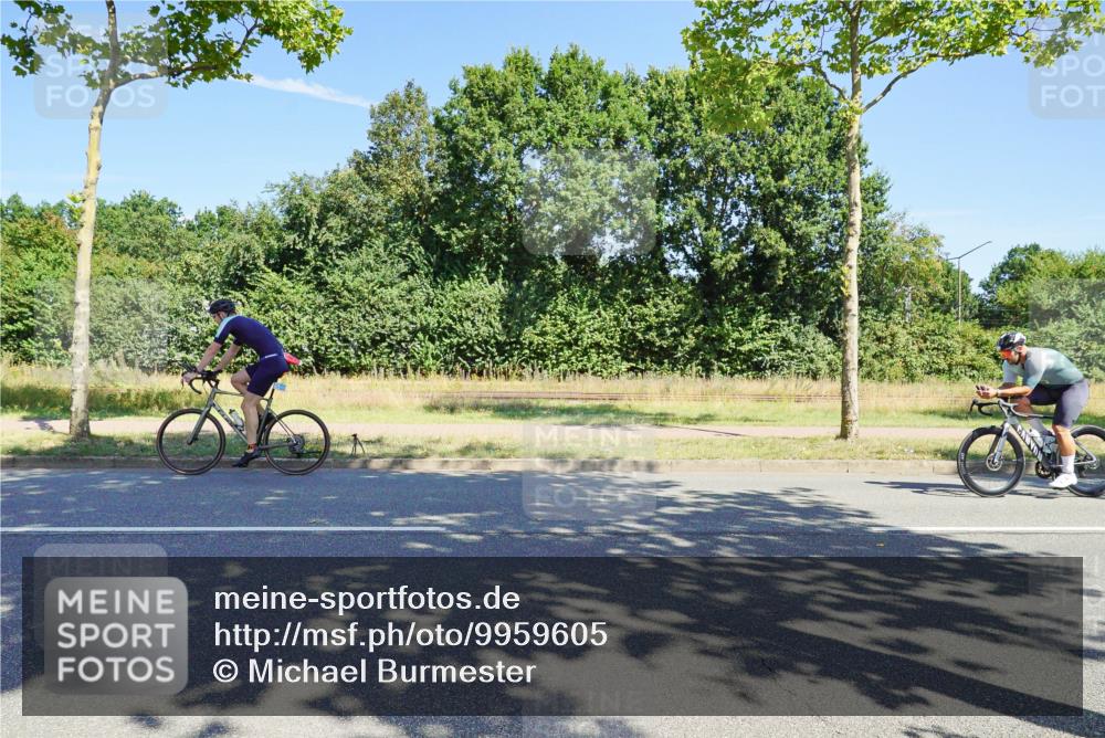 09.08.2026 - GEWOBA Citytriathlon Bremen Michael Burmester http://msf.ph/oto/9959605 09.08.2026 12:26:37 Radfahren 629, 674, 767, 830, 985, 1014, 1131 meine-sportfotos.de