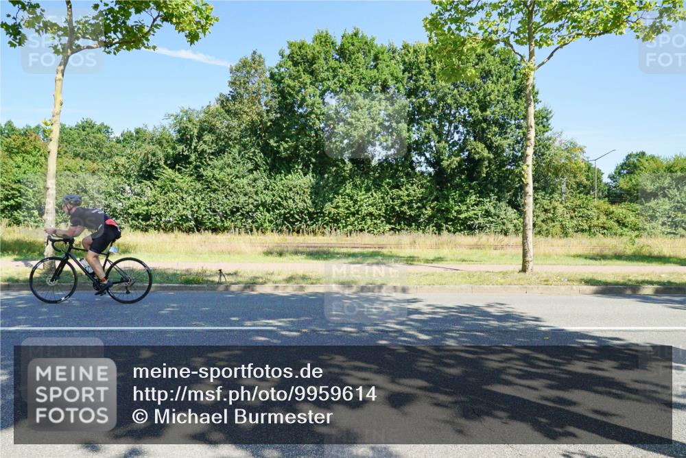 09.08.2026 - GEWOBA Citytriathlon Bremen Michael Burmester http://msf.ph/oto/9959614 09.08.2026 12:26:45 Radfahren 607, 629, 654, 767, 822, 830, 922, 1001, 1014, 1131, 1153 meine-sportfotos.de