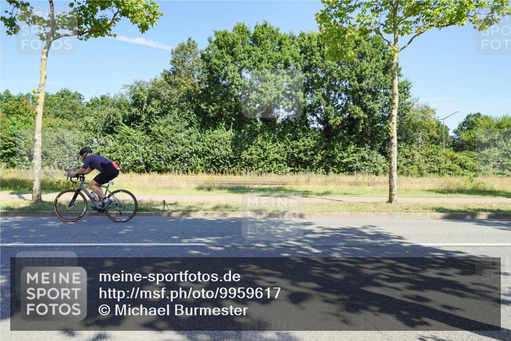 09.08.2026 - GEWOBA Citytriathlon Bremen Michael Burmester http://msf.ph/oto/9959617 09.08.2026 12:26:50 Radfahren 607, 629, 654, 822, 830, 856, 922, 1001, 1014, 1153 meine-sportfotos.de