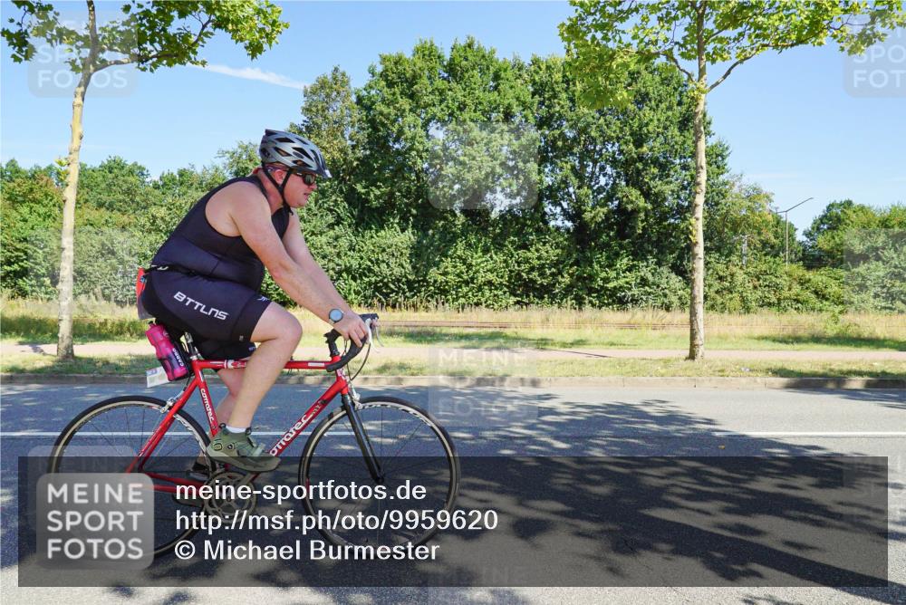 09.08.2026 - GEWOBA Citytriathlon Bremen Michael Burmester http://msf.ph/oto/9959620 09.08.2026 12:26:56 Radfahren 607, 633, 654, 813, 822, 856, 922, 958, 1001, 1103, 1153 meine-sportfotos.de