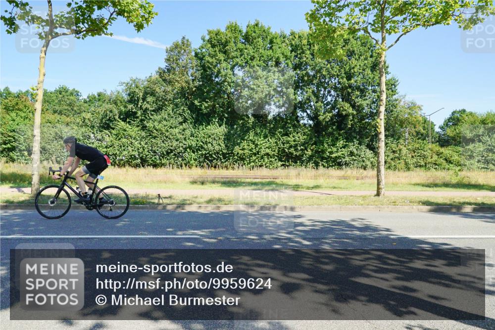 09.08.2026 - GEWOBA Citytriathlon Bremen Michael Burmester http://msf.ph/oto/9959624 09.08.2026 12:27:00 Radfahren 588, 607, 633, 813, 822, 856, 958, 1001, 1103 meine-sportfotos.de
