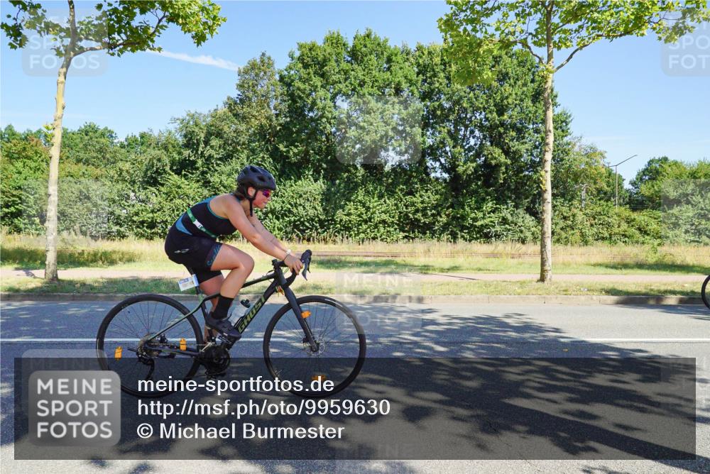09.08.2026 - GEWOBA Citytriathlon Bremen Michael Burmester http://msf.ph/oto/9959630 09.08.2026 12:27:13 Radfahren 588, 633, 813, 958, 962 meine-sportfotos.de