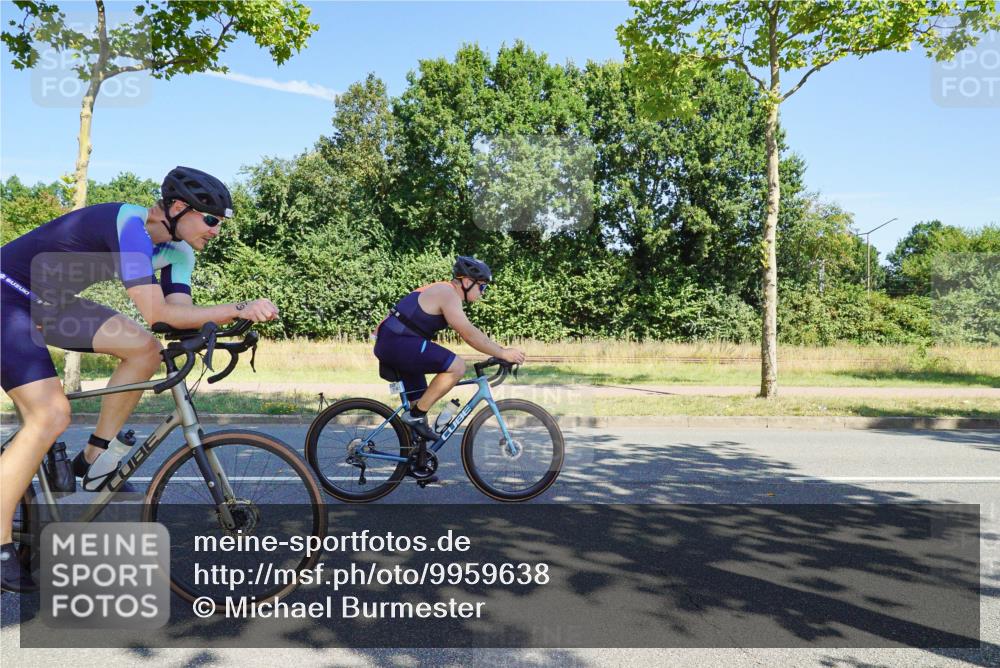 09.08.2026 - GEWOBA Citytriathlon Bremen Michael Burmester http://msf.ph/oto/9959638 09.08.2026 12:27:27 Radfahren 587, 597, 630, 669, 712, 714, 732, 881, 904 meine-sportfotos.de