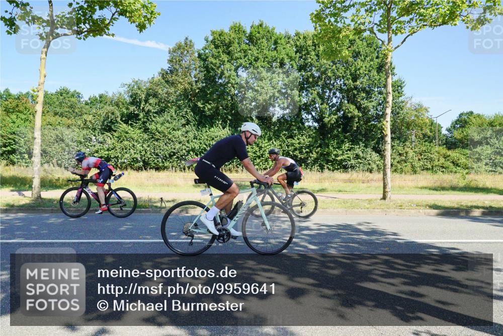 09.08.2026 - GEWOBA Citytriathlon Bremen Michael Burmester http://msf.ph/oto/9959641 09.08.2026 12:27:30 Radfahren 587, 597, 630, 669, 712, 714, 729, 732, 881, 904 meine-sportfotos.de