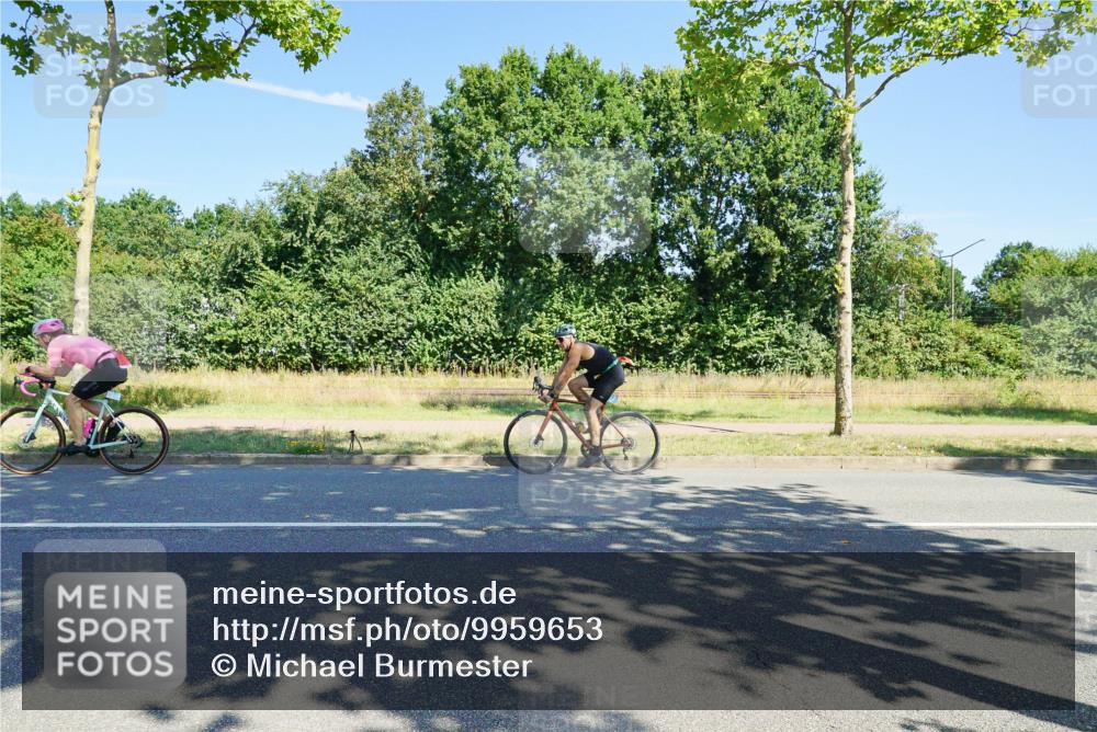 09.08.2026 - GEWOBA Citytriathlon Bremen Michael Burmester http://msf.ph/oto/9959653 09.08.2026 12:27:47 Radfahren 684, 729, 801, 828, 831, 854, 904, 1157 meine-sportfotos.de