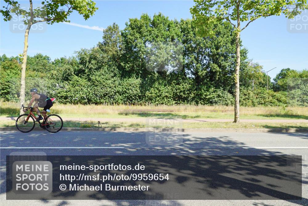 09.08.2026 - GEWOBA Citytriathlon Bremen Michael Burmester http://msf.ph/oto/9959654 09.08.2026 12:27:48 Radfahren 684, 729, 801, 828, 831, 854, 1157 meine-sportfotos.de