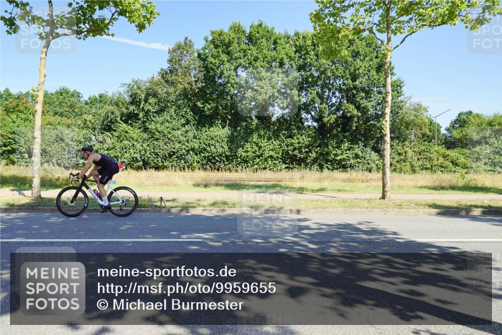 09.08.2026 - GEWOBA Citytriathlon Bremen Michael Burmester http://msf.ph/oto/9959655 09.08.2026 12:27:49 Radfahren 684, 729, 801, 828, 831, 854, 1157 meine-sportfotos.de