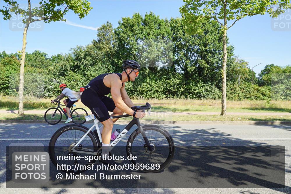 09.08.2026 - GEWOBA Citytriathlon Bremen Michael Burmester http://msf.ph/oto/9959689 09.08.2026 12:28:38 Radfahren 610, 619, 652, 658, 698, 719, 795 meine-sportfotos.de